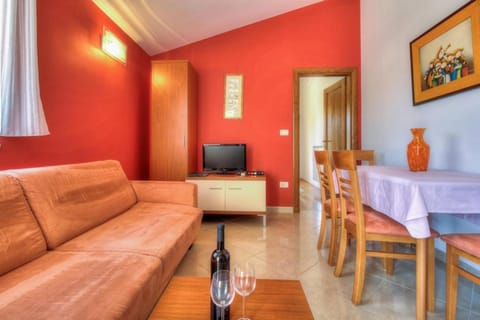 Communal lounge/ TV room, Living room