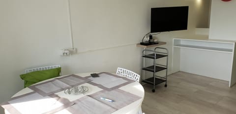 DUPLEX 4 pers super murat 1200 m alt prox mont dore bourboule sancy Country House in Auvergne-Rhône-Alpes