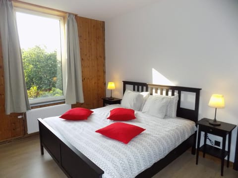 Maison Roosevelt - Charleroi Airport - Ideal Families Apartment in Charleroi