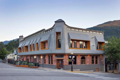 Property building, Mountain view, Street view, Location