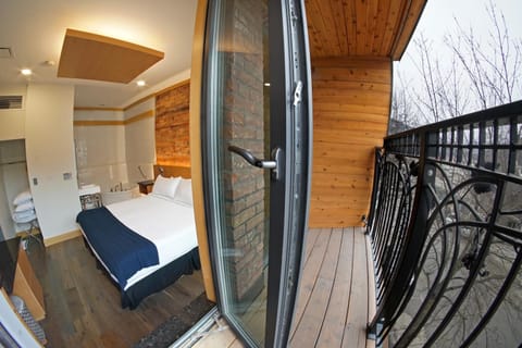 Bed, Balcony/Terrace, Bedroom