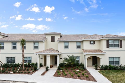 Four Bedrooms w/ Pool TownHome 4841 House in Kissimmee