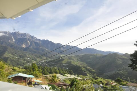 Azrien Homestay Kundasang House in Sabah