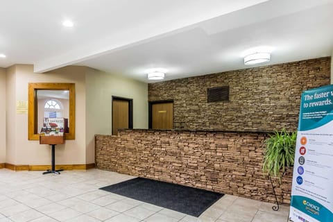 Quality Inn & Suites Chesterfield Village Hotel in Springfield
