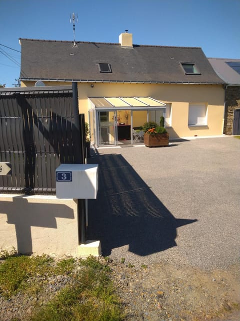 Gilles Diais Apartment in Brittany