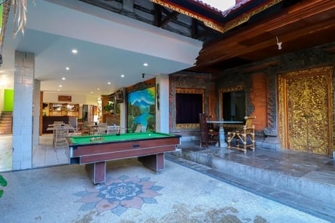 Billiard, Area and facilities