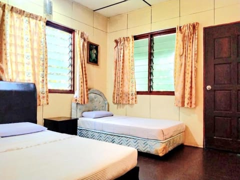 Sukau Backpackers B&B Bed and Breakfast in Sabah