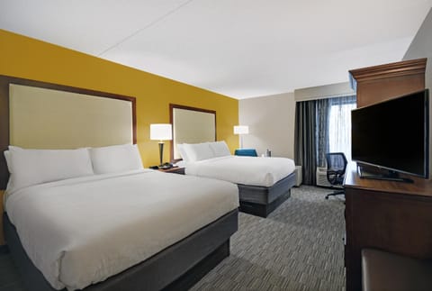 Holiday Inn Express & Suites Cincinnati Riverfront, an IHG Hotel Hotel in Covington