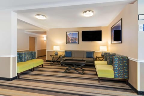 Best Western PLUS Executive Court Inn & Conference Center Hotel in Manchester