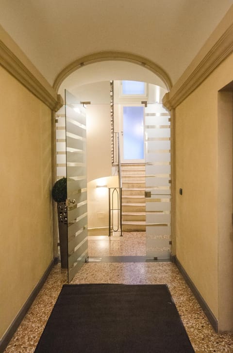 Azeglio apartment, a due passi da Piazza Maggiore Appartamento in Bologna