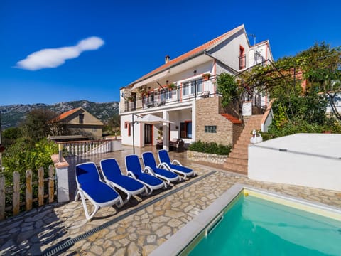 Balcony/Terrace, Swimming pool