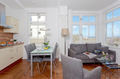 Kitchen or kitchenette, Living room, Dining area