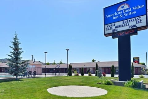 Americas Best Value Inn & Suites Klamath Falls Motel in Klamath Falls