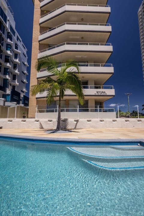 Wyuna Beachfront Holiday Apartments Appartement-Hotel in Burleigh Heads