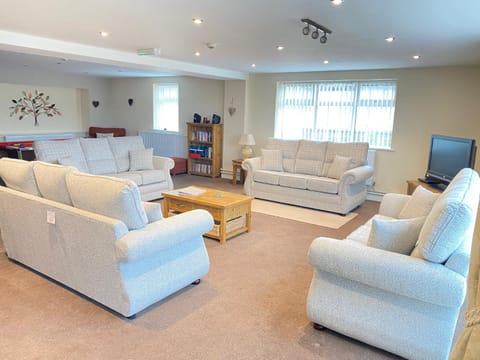 Property building, Communal lounge/ TV room, Game Room, locker