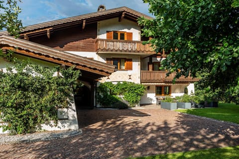 Property building, Spring