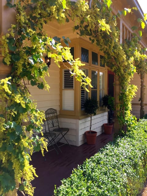 Goldenray Bed and Breakfast in Castlemaine