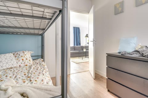 Living room, Bedroom, bunk bed