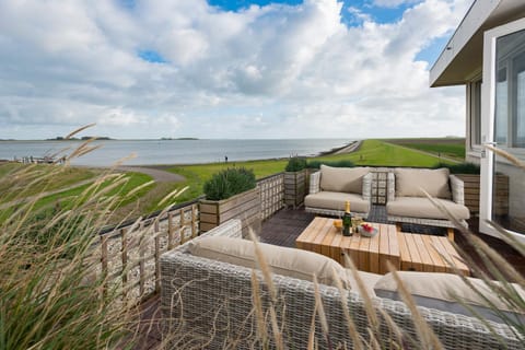 Balcony/Terrace, Autumn, On site