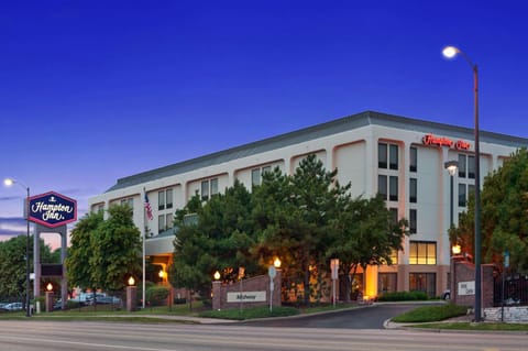 Hampton Inn Chicago-Midway Airport Hotel in Bedford Park