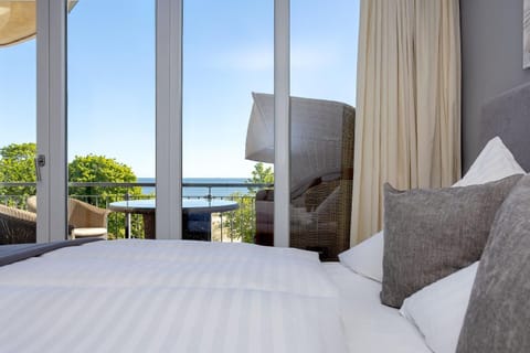 Bed, Photo of the whole room, Bedroom, Sea view