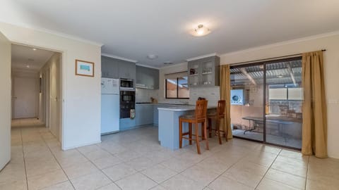 14 Lansell Road, Cowes Condominio in Cowes