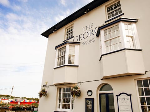 The George Gasthof in Bridport Harbour