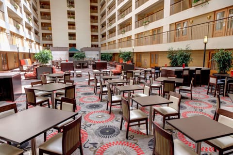 Embassy Suites by Hilton Chicago O'Hare Rosemont Hotel in Rosemont