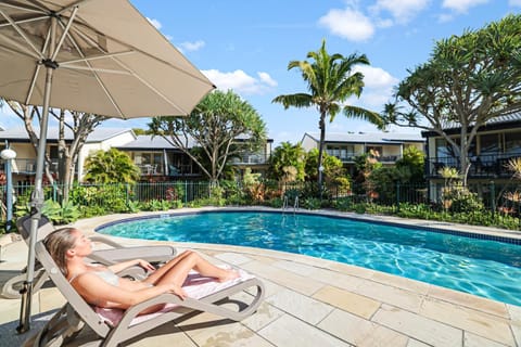 Pool view, Swimming pool, sunbed