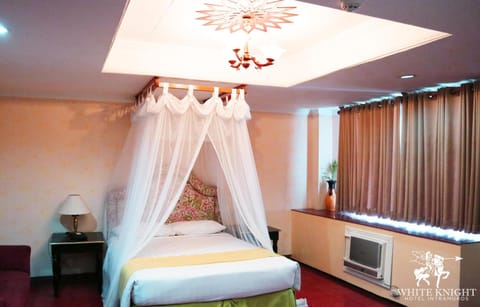 Bed, TV and multimedia, Bedroom, air conditioner