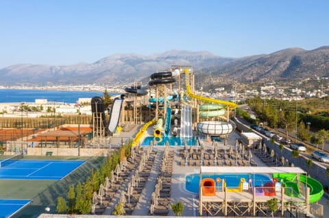 Aqua park, Swimming pool