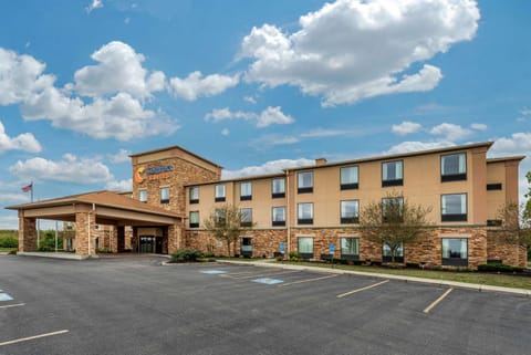 Comfort Suites Dayton-Wright Patterson Hotel in Dayton