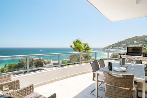 View (from property/room), Balcony/Terrace, Seating area, Dining area, Mountain view, Sea view