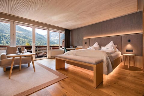 Bed, View (from property/room), Photo of the whole room, Bedroom, Mountain view