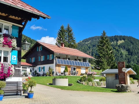 Property building, Supermarket/grocery shop