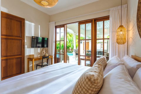 Bed, Bedroom, Pool view, Swimming pool