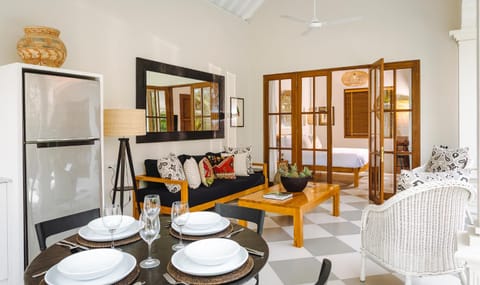 Living room, Dining area, Pool view