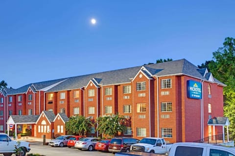 Microtel Inn & Suites by Wyndham Stockbridge/Atlanta I-75 Hotel in Stockbridge