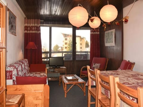 Appartement confortable avec balcon et parking à Montgenèvre - FR-1-266-120 Wohnung in Montgenèvre