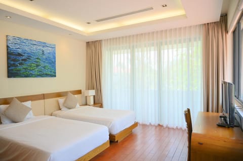 Romantic Villa with Private swimming pool, near Danang Golf Course Villa in Hoa Hai