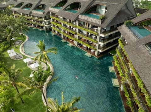 Property building, Swimming pool