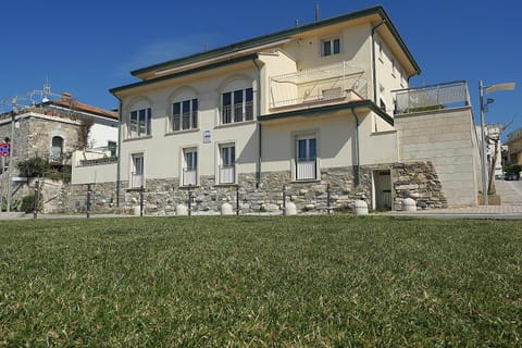 Property building, Sea view