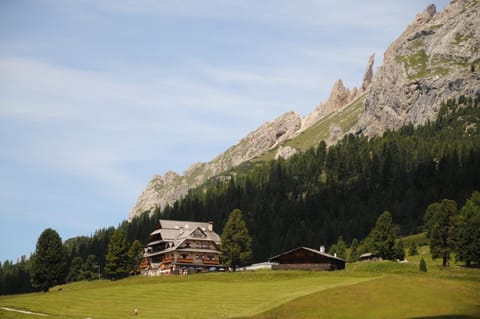 Property building, Garden, Mountain view