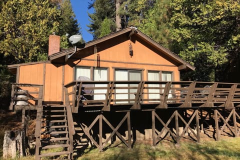 Water's Edge Retreat Maison in Shaver Lake