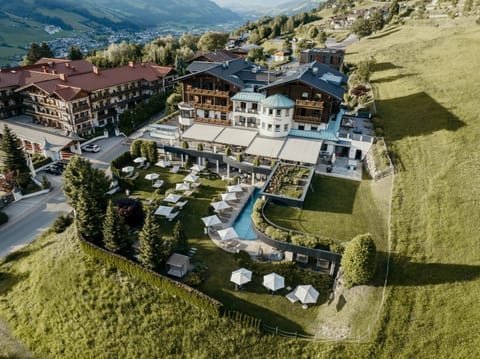 Property building, Garden, Pool view