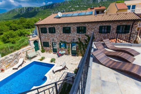 Balcony/Terrace, Swimming pool