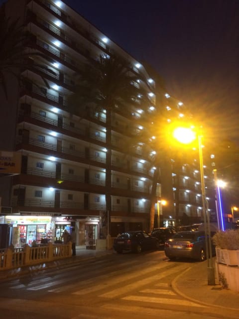 BERMUDAS-TURIS Apartamentos Apartment in Benidorm
