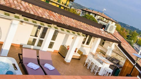 Rooftop Apartment Apartment in Garda