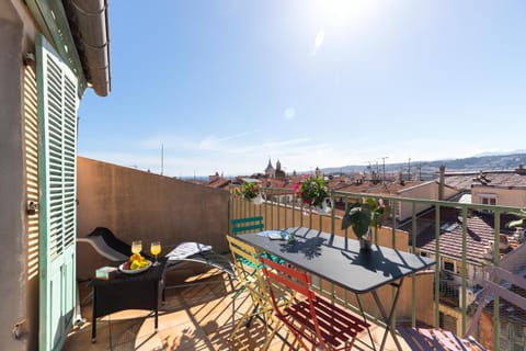 Patio, Day, View (from property/room), Balcony/Terrace, Dining area, sunbed