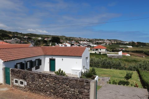 Facade/entrance, Garden, Garden view, Mountain view